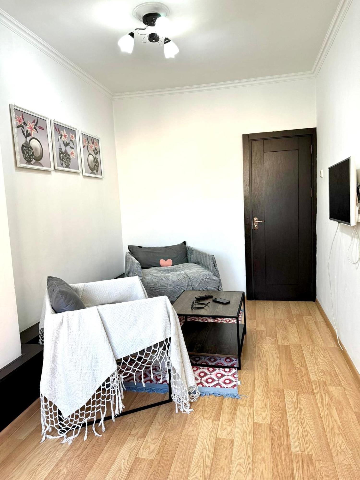 Cozy 2 Rooms Apartment In The Center, Free Wifi Dushanbe Esterno foto